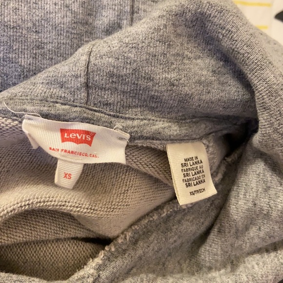 Levis sweater - Picture 3 of 4